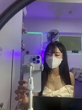 Lov3lily webcam