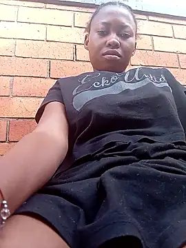 Sweethoneypot25 webcam