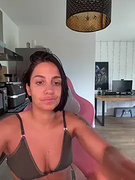 LaPetiteKim webcam