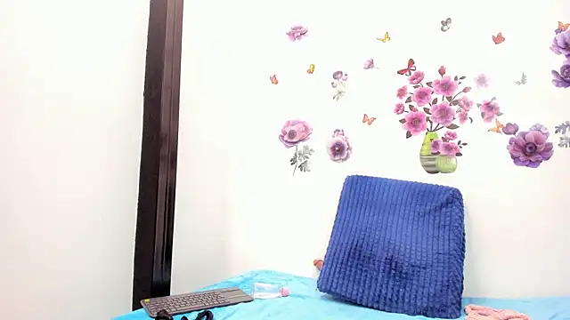 bonnyy26 live sex cam