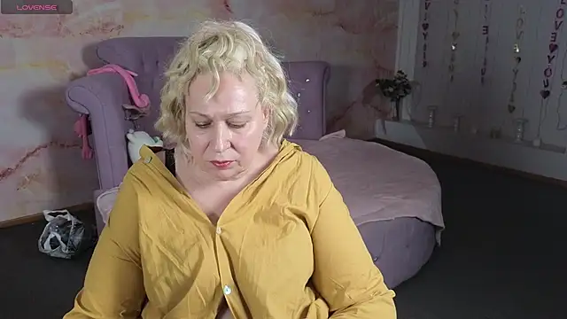 Penelope_Pinky webcam