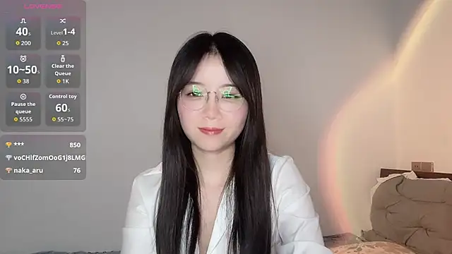 77-Vicky webcam