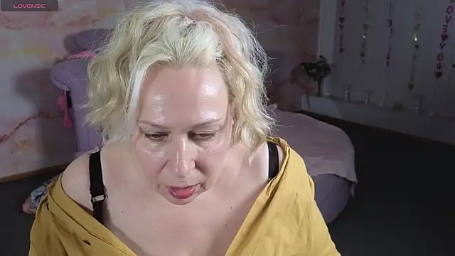 Penelope_Pinky webcam