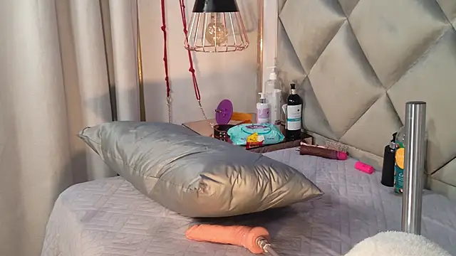 crystal_gilton live cam on StripChat