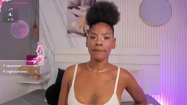 Afro_Luna webcam
