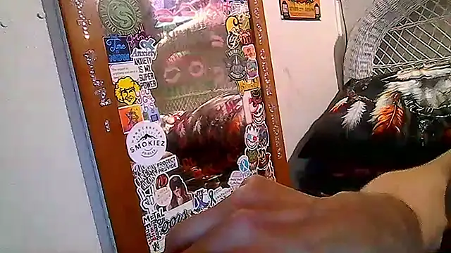 LoveButtFuckin webcam