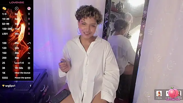 chloe_kisses webcam
