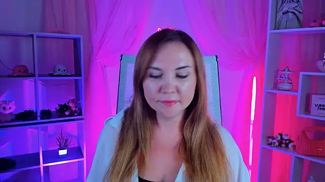 AylaTallow webcam