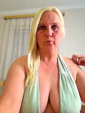 Mayci1984 webcam