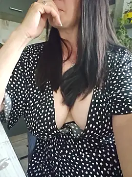 KristenVega live cam on StripChat