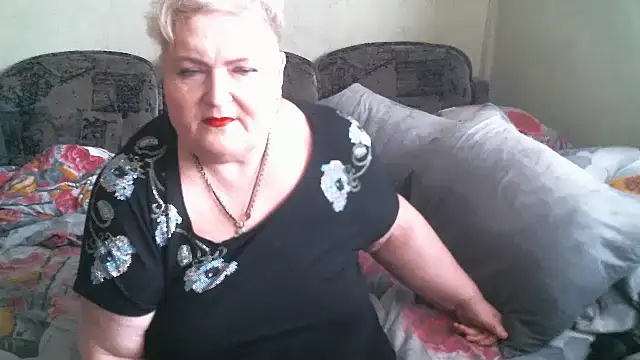 Lana555 live cam on StripChat