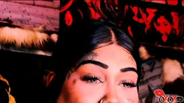 indian_dreamgirl webcam