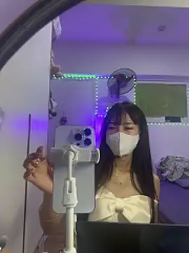 Lov3lily webcam