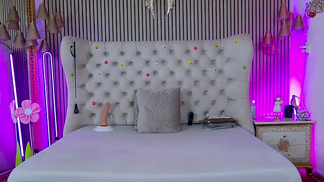 PlayfulShow webcam