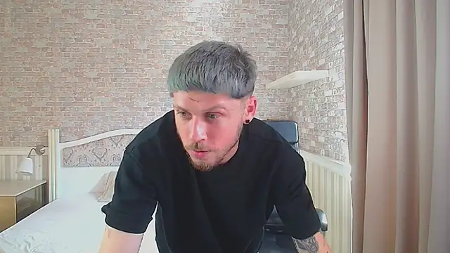 JonahShaw live cam on StripChat