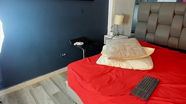 Charlie___Musk live cam on StripChat