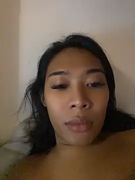 hugecock_tamira webcam