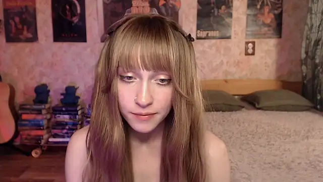Friendly_Ellie webcam