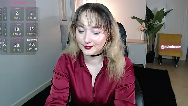 Crystal-dreamt live cam on StripChat