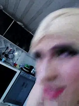crislingery_dolli live sex cam