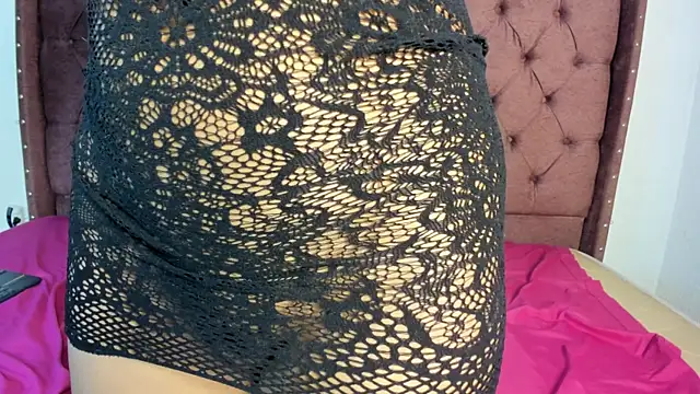 lau_hotfox live cam on StripChat