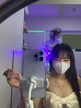Lov3lily webcam