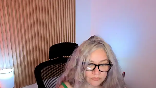MarianL0ve webcam