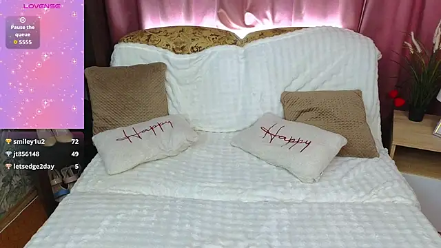 EmilyCuper_ webcam