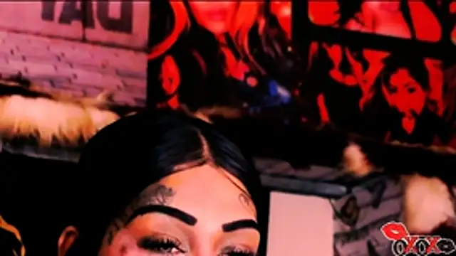 indian_dreamgirl webcam