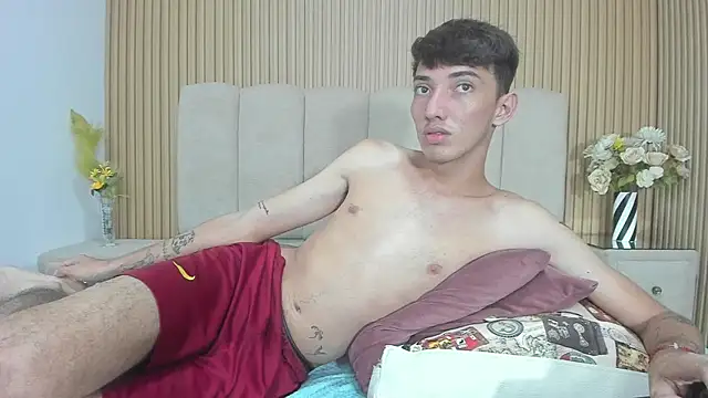 MichaelVasquex live cam on StripChat