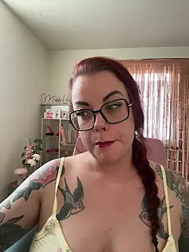 Miss_Lucifer6 live cam on StripChat