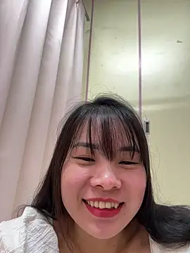 Naked-xx live cam on StripChat