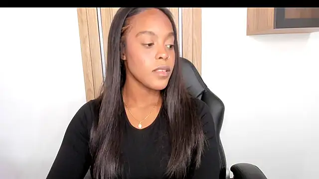 Emma_jonness webcam