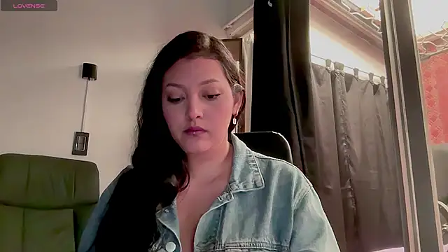 MarcellaGriffin webcam