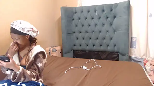 EbonyEssence webcam