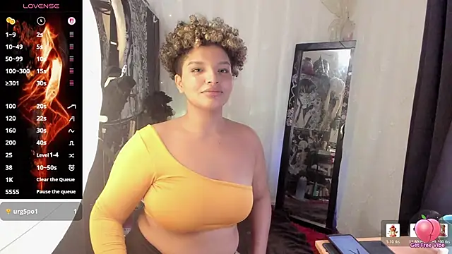 chloe_kisses webcam
