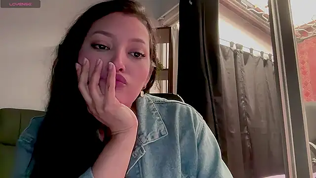 MarcellaGriffin webcam