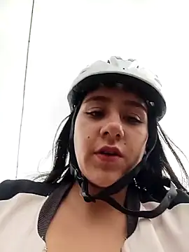 CAROLINE__07 live cam on StripChat