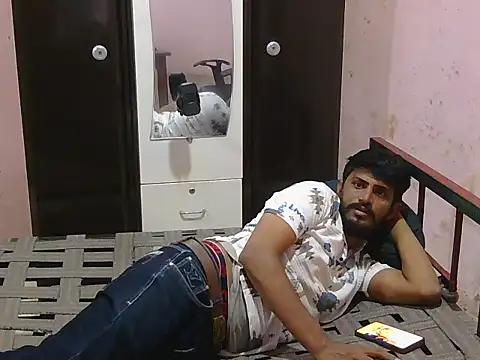 HotXKrish webcam