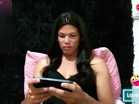 GoddessRaven10 webcam