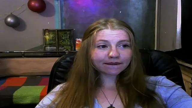 Space_Girls_699 webcam
