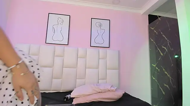 SARHA_ANTONELLI webcam