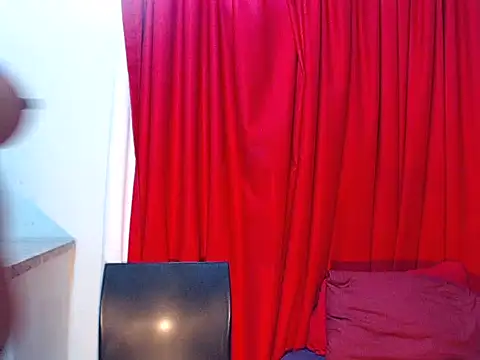 DarkDivva18 webcam