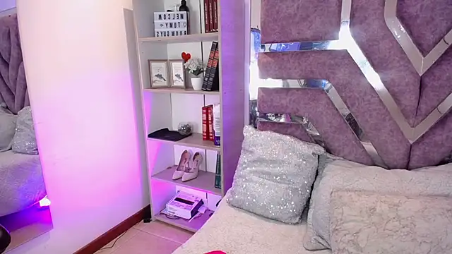 Violett_Gardenn webcam