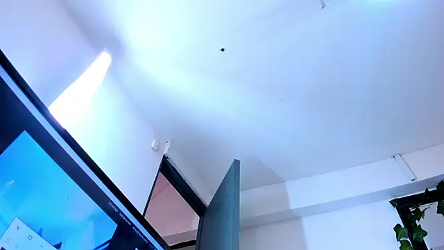 Nicole_jhones webcam