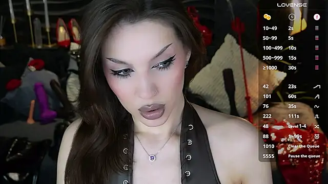MistressDarsy webcam