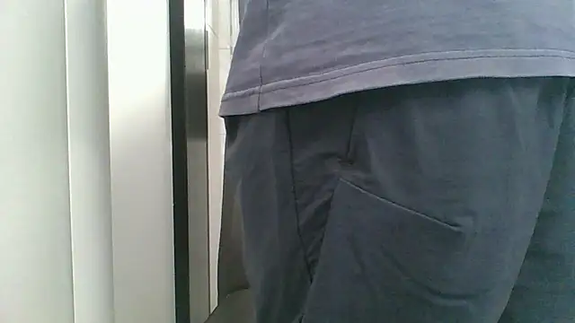 nole_china7 (Ask my age) - talk / fun / cum
