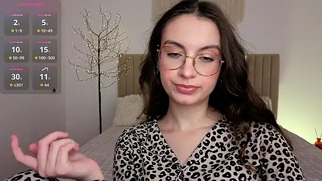 real_cutie1 - Real_cutie1's free webcam - UK Sex Cams