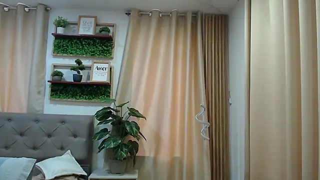 sasi_luna webcam