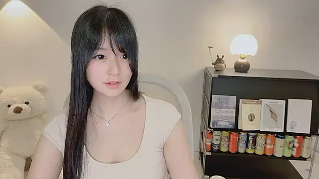 Onechestnut live cam on StripChat